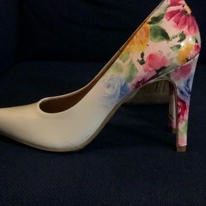 Floral White Heels! Brand New ! Spring ! Easter!